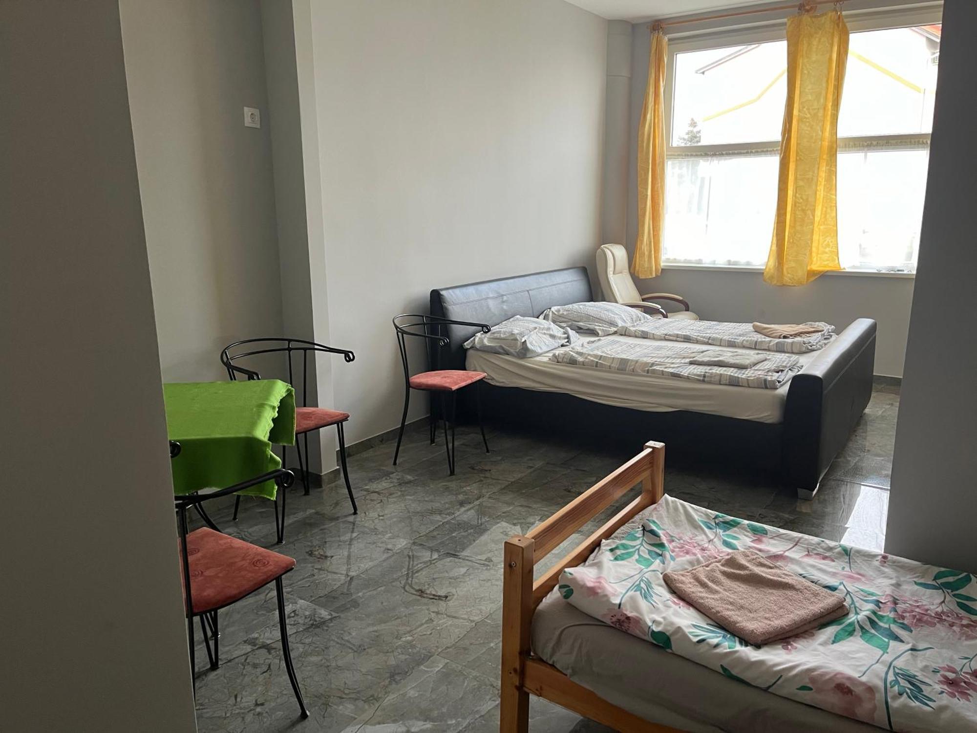 Lilla Motel Hegyeshalom Exterior foto